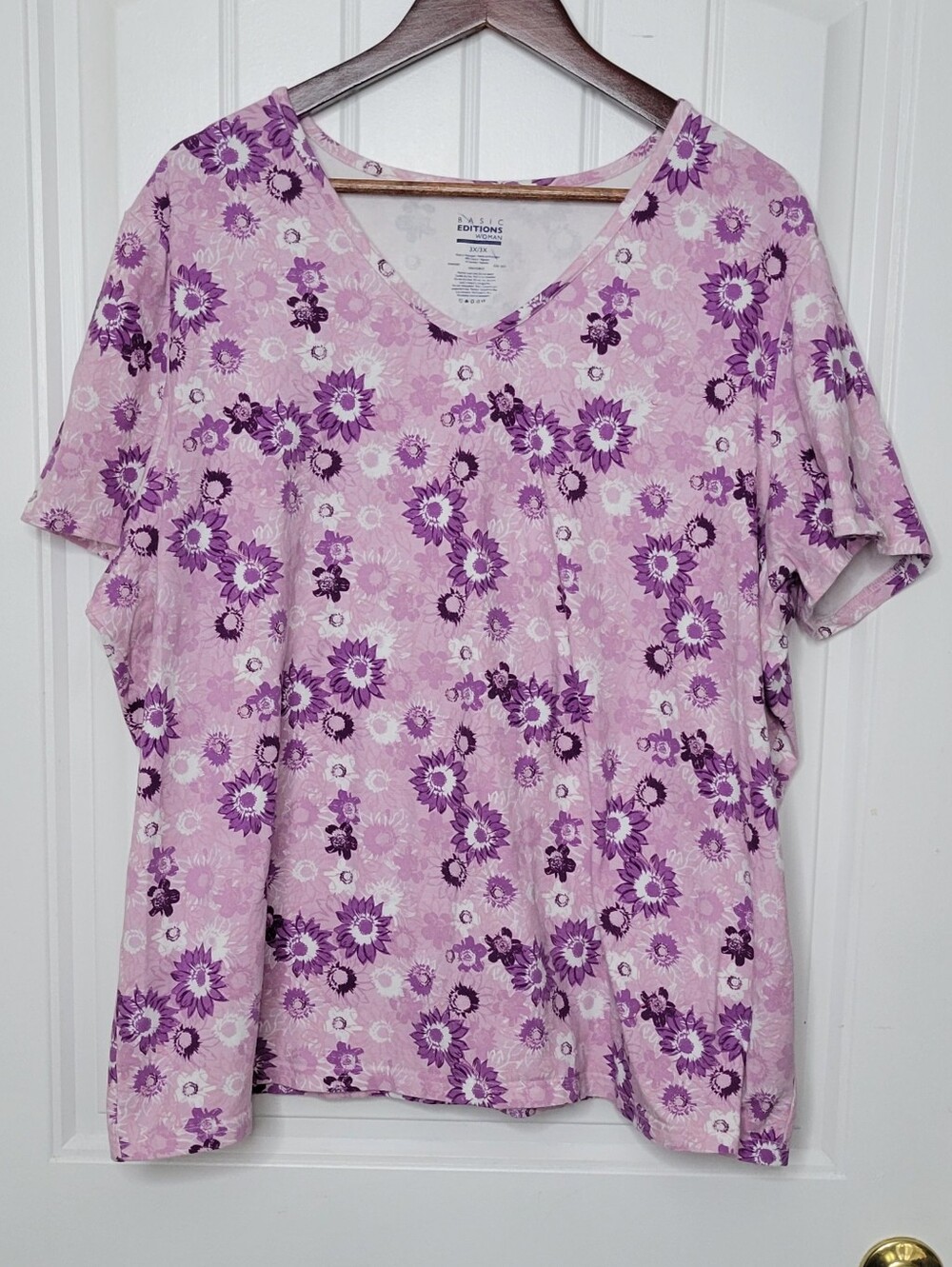 Basic Editions Lavender Floral V-Neck Short Sleeve Top